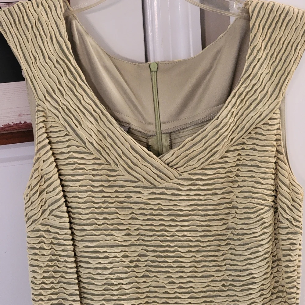Vintage Joseph Ribkoff Style 4048 Textured Dress Made in Canada Sz 4 Sage Green